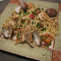 Image of Seafood Linguine With Herbed Wine And Clam Broth Recipe, Group Recipes