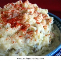 Image of Anne Burrell's Garlic Yukon Gold Mashed Potatoes Recipe, Group Recipes